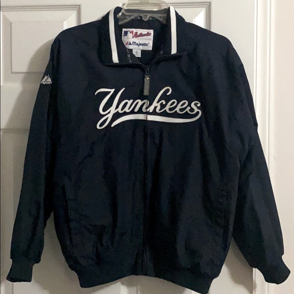 Yankees Youth Jacket Size Large.